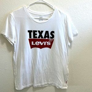 Women’s Texas Levi’s shirt